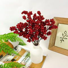 Ягоды красные перламутровые, искусственные на ветке 20 см., 6-8 мм., набор 10 шт.