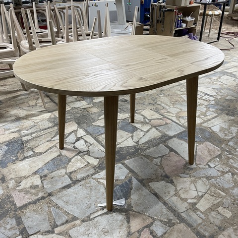 Круглый кухонный стол из дерева - RETRO