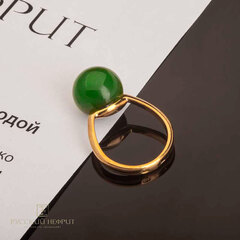 Кольцо Perlus. Зеленый нефрит бриле.