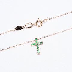 3070007 - Колье из золота 585пробы с подвеской крест с изумрудами