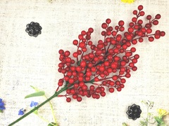 Веточка клюквы, 54 см