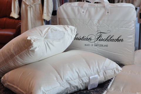 Подушка пуховая трехкамерная 40х40 Christian Fischbacher Gstaad хлопок