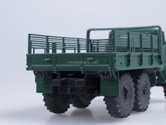 Ural-375D flatbed truck green AutoHistory 1:43