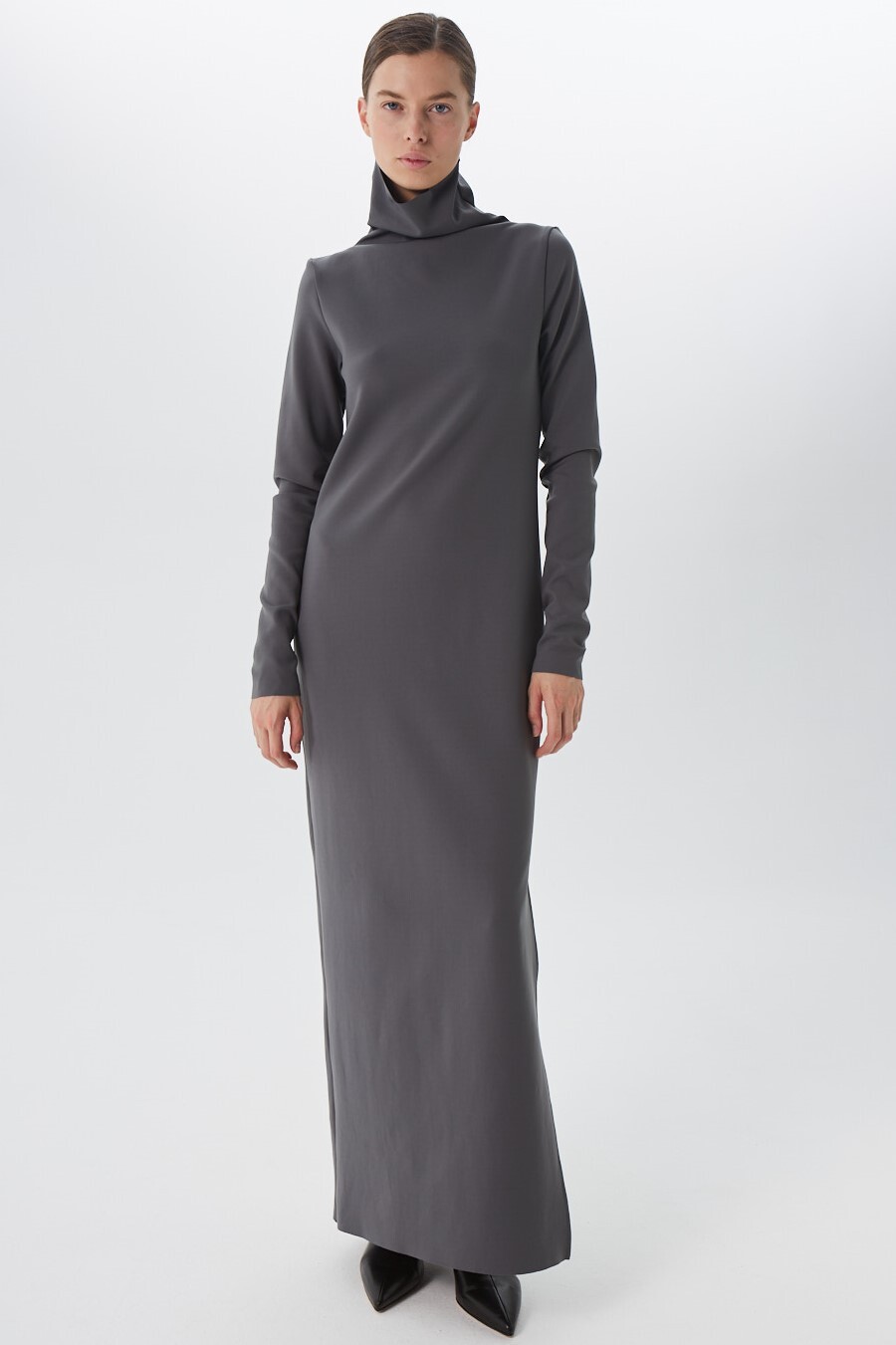Платье-водолазка с разрезом, серый