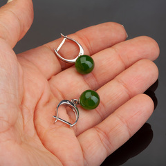 Серьги "Классика". Зеленый нефрит. 12 мм