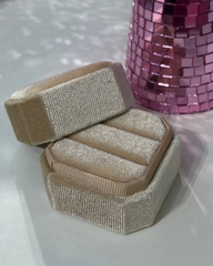 Подарочная коробка/футляр шампань для кольца/набора украшений