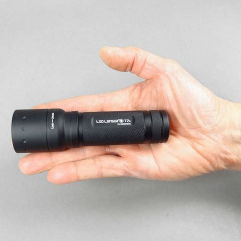 Фонарь ручной Led Lenser T7.2 черный лам.: светодиод  AAAx4 (9807)