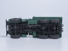 Ural-375D flatbed truck green AutoHistory 1:43
