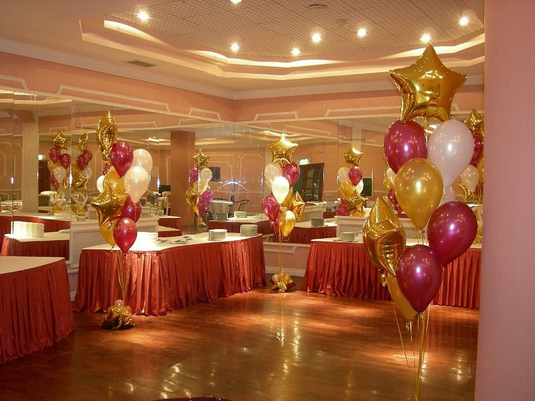 Оформление зала на Юбилей Золотое ✔ Украсить зал воздушными шарами на Юбилей