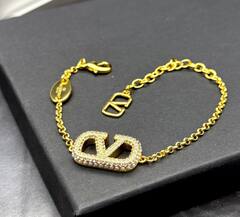 Браслет VALENTINO с подвеской с куб.циркониями в позолоте, lux