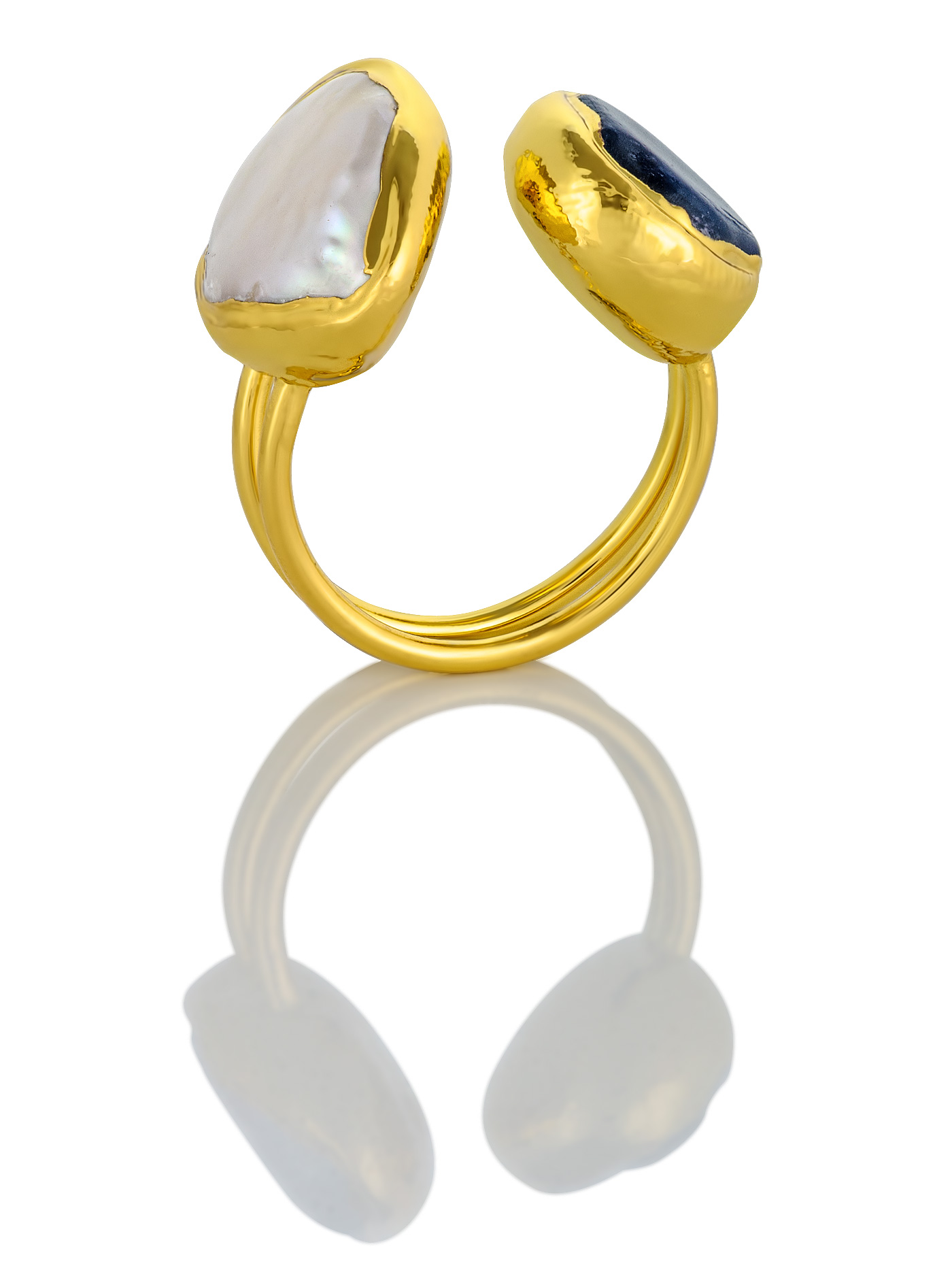 Кольцо с кианитом и речным барочным жемчугом