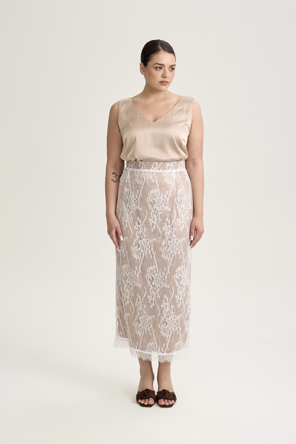 Юбка-карандаш из гипюра, молочный