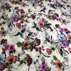 Мерный лоскут 1,2  м  вискоза молочная с розовыми цветами 3121