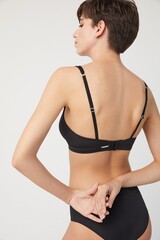 Бюстгальтер с треугольными чашками без косточек YSABEL MORA 10032 SS22