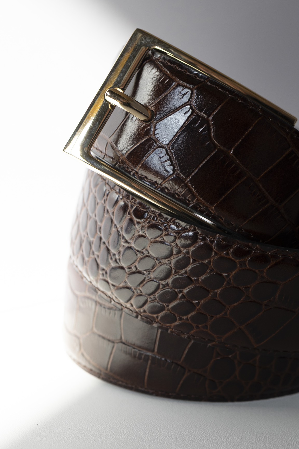 Классический ремень из кожи с тиснением под крокодила, 35 мм, темно-коричневый