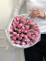 Букет из 51 нежно-розового тюльпана доступен к заказу с 3.03.2026