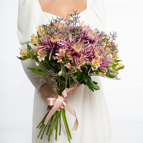 Авторский букет с альстромерией