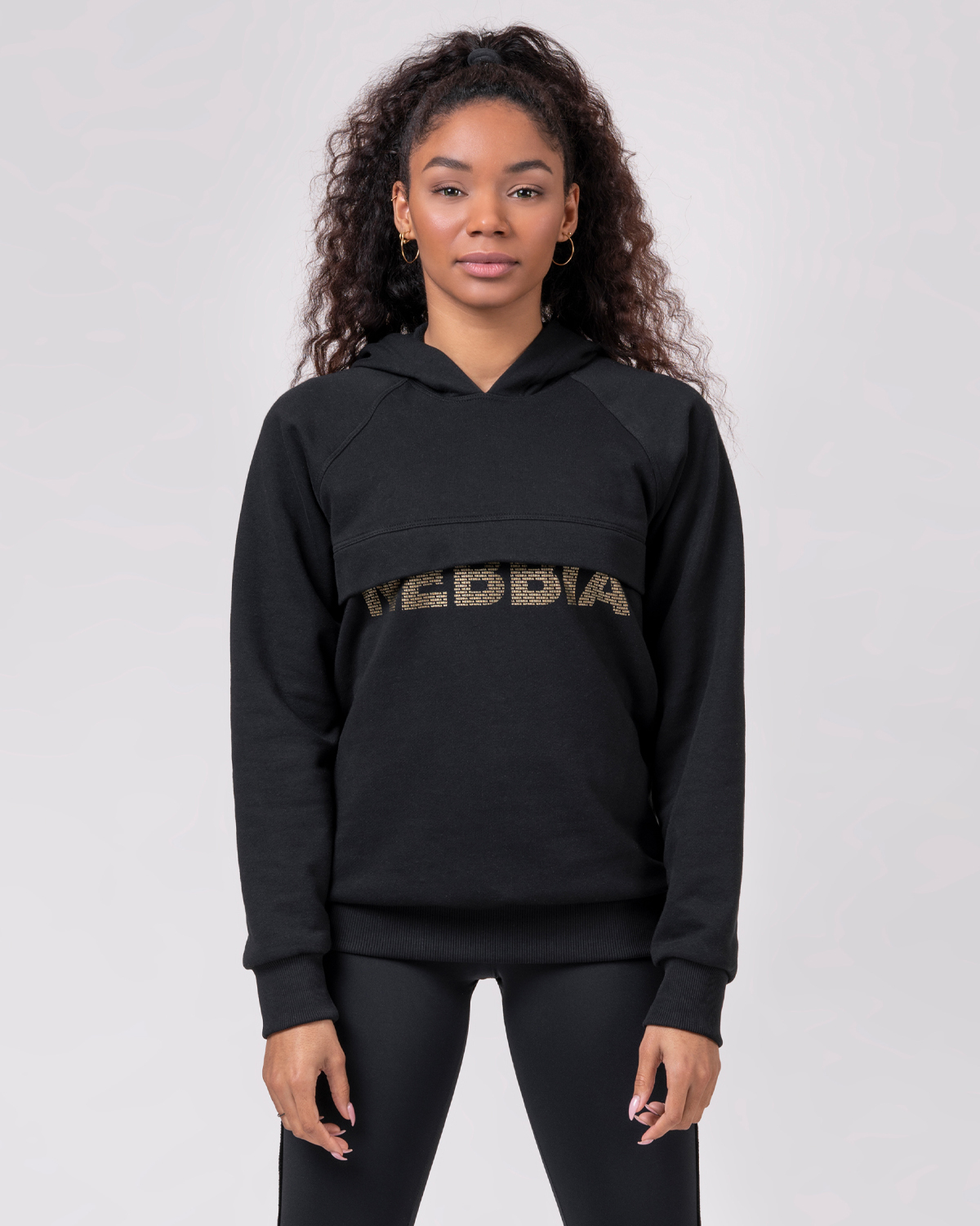 NEBBIA Long Hoodie Intense Focus 825