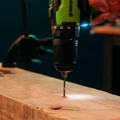 GREENWORKS Набор сверл, бит и коронок в кейсе 90 предметов (2944607)