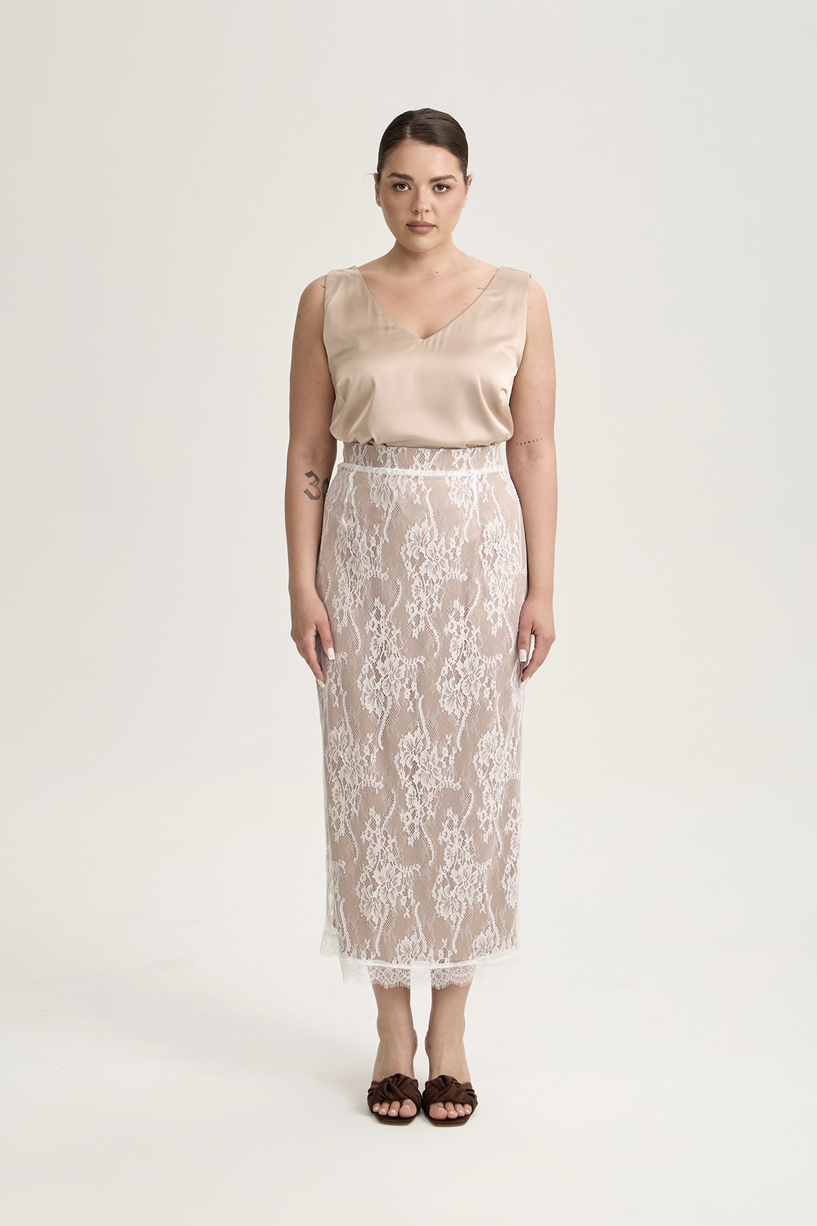 Юбка-карандаш из гипюра, молочный