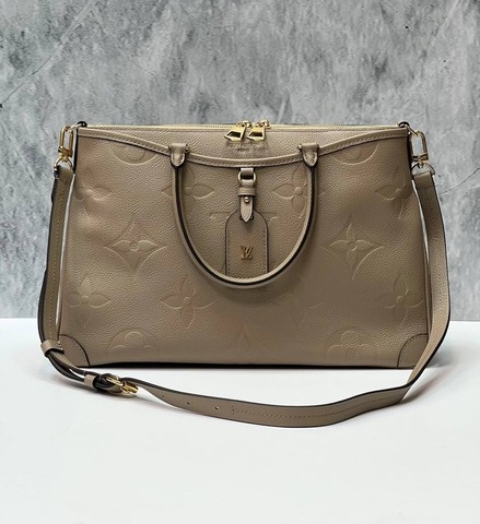 Сумка Louis Vuitton Trianon MM бежевый