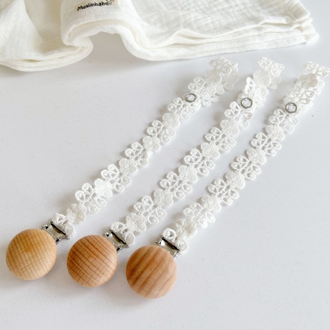 Держатель пустышки кружево "Молочный"