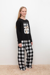 пижама  для девочки  КБ 2830/черный,клетка виши