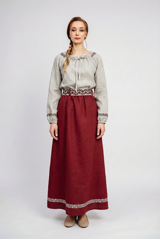 Льняная женская блуза с орнаментом