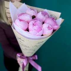 Букет цветов из пионов Сара Бернард