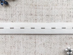 Резинка перфорированная 10 гр, ш. 2,5 см, белый