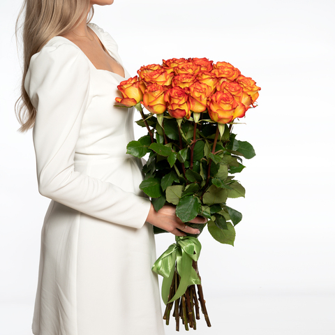 Букет 25 роз Хай Мэджик