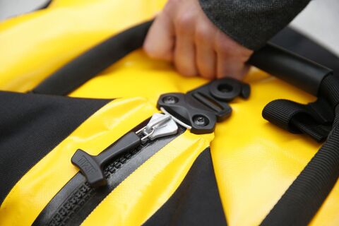 Картинка сумка на колесах Ortlieb Duffle RS110 yellow - 6