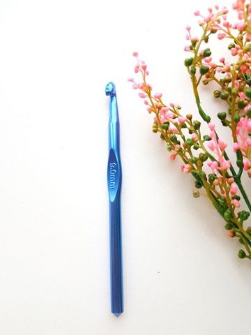 Крючок для вязания 9 мм. (металл)