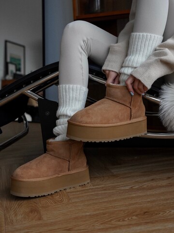 UGG mini Platform