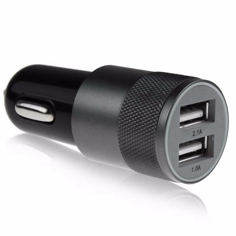 Автомобильное зарядное устройство (АЗУ) iPhone/iPad на 2 USB Черные и белые