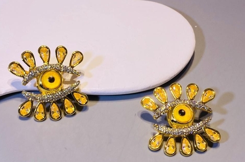 Серьги-пусеты жёлтый глаз с каплями в стиле Schiaparelli цвет матовое золото