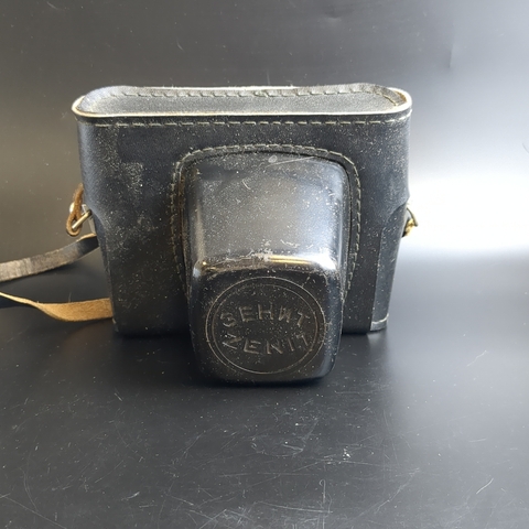 №10 Фотоаппарат плёночный "Зенит-TTL" c объективом "Гелиос-44М" , металл, пластик, стекло, искусственная кожа, Красногорский механический завод (КМЗ), СССР, 1977-1985 гг.