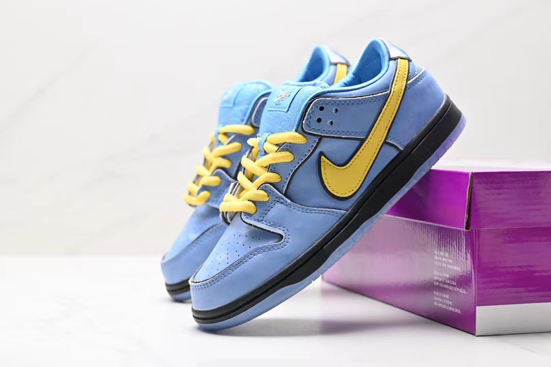 Girls nike dunks cheap
