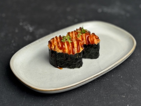 Гунканы с лососем (2 шт)