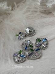 Пуговицы серебристые с разноцветными камнями стразами