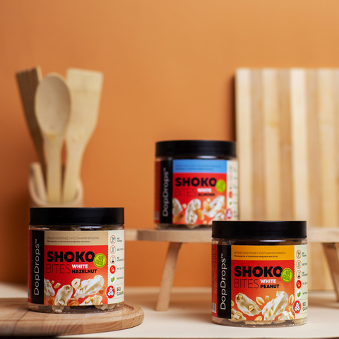 Белый шоколад с кусочками миндаля “Шоко Байтс Вайт Альмонд” (“Shoko Bites White Almond”) 230г