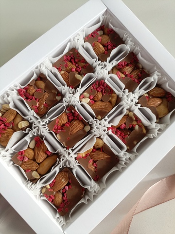 Конфеты ручной работы с орехами