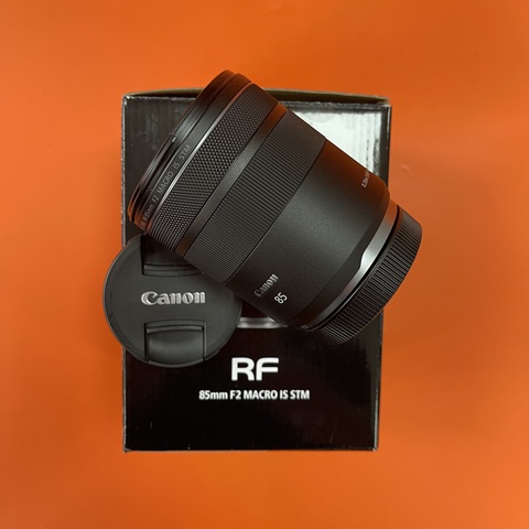 Canon RF 85mm F2 Macro IS STM (БУ)