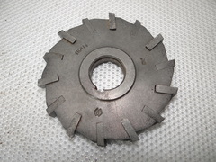 Фреза торцевая насадная 3-х сторонняя 110х14х27 со вставными разнонаправленными ножами Р18  z=14