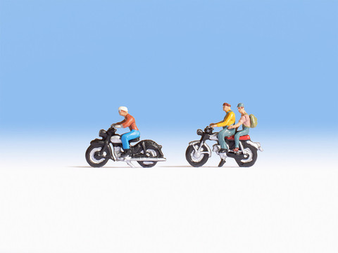 Мотоциклисты (3 фигурки с мотоциклами)