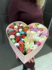 Подарочный набор коробка сердце Весна L