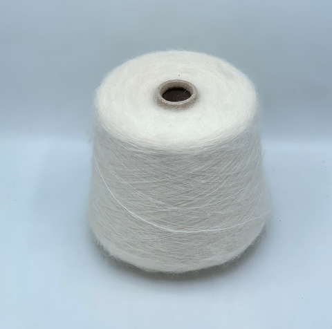 IGEA, Astro, 1000м, 50% Супер кид мохер, 18% Шерсть, 32% Полиамид, Молочный, 38132