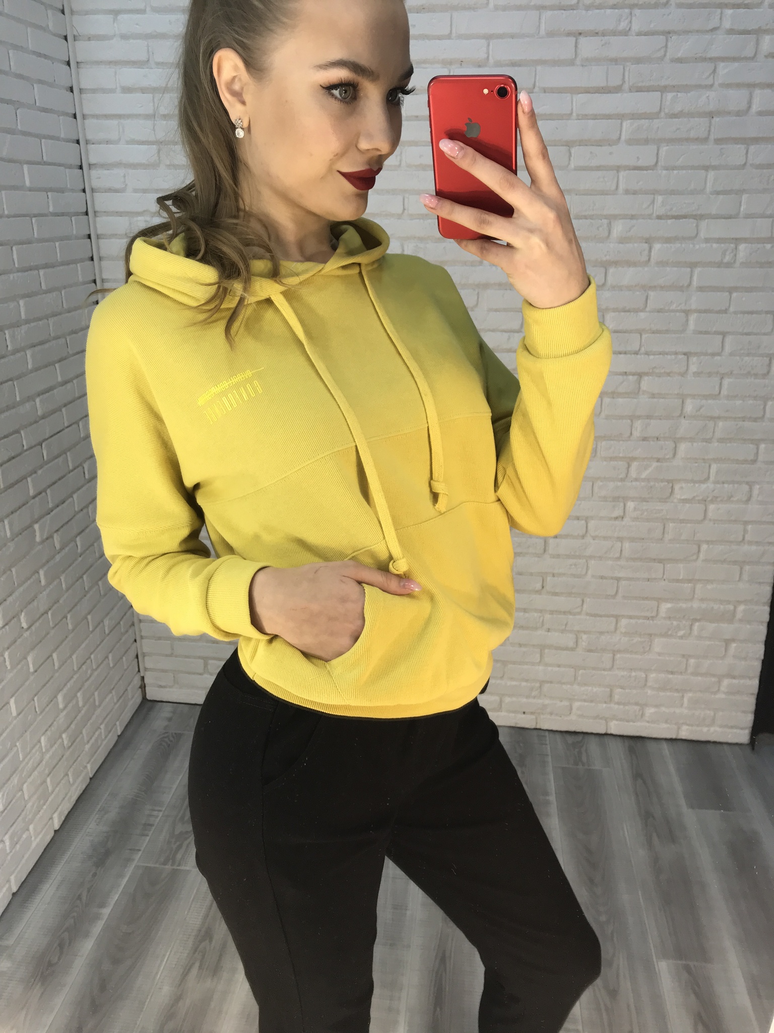 Желтая толстовка с капюшоном Nadya купить недорого - интернет-магазин NADYA