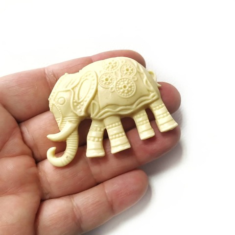 Д0114 Пластиковый декор Слон индийский.