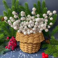 Ягоды БЕЛЫЕ искусственные на ветке, 10 ягод на ветке, гроздь 25 см., набор 10 шт.